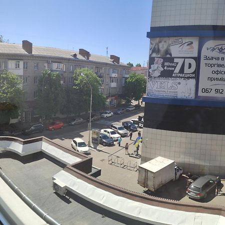 Smart Apartment На Соборной 23 Kremenchuk Luaran gambar